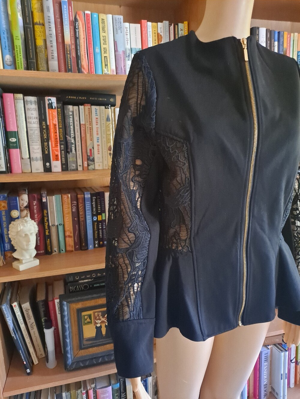 XOXO Elegant Black Lace-Sleeve Zip-Front Jacket - Picture 4 of 11